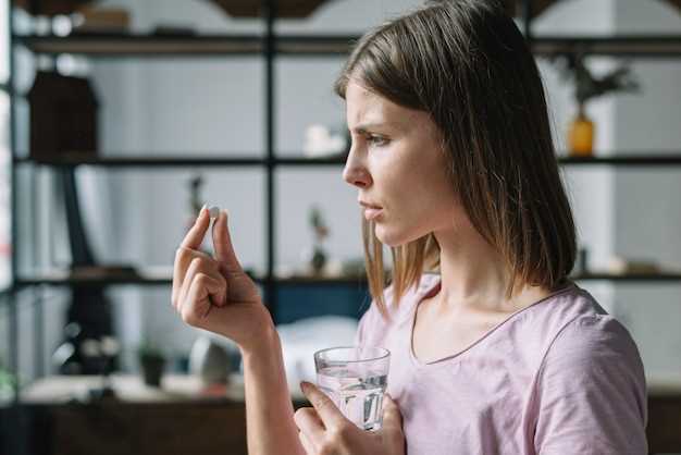 При приеме антибиотиков горечь во рту: причины и симптомы
